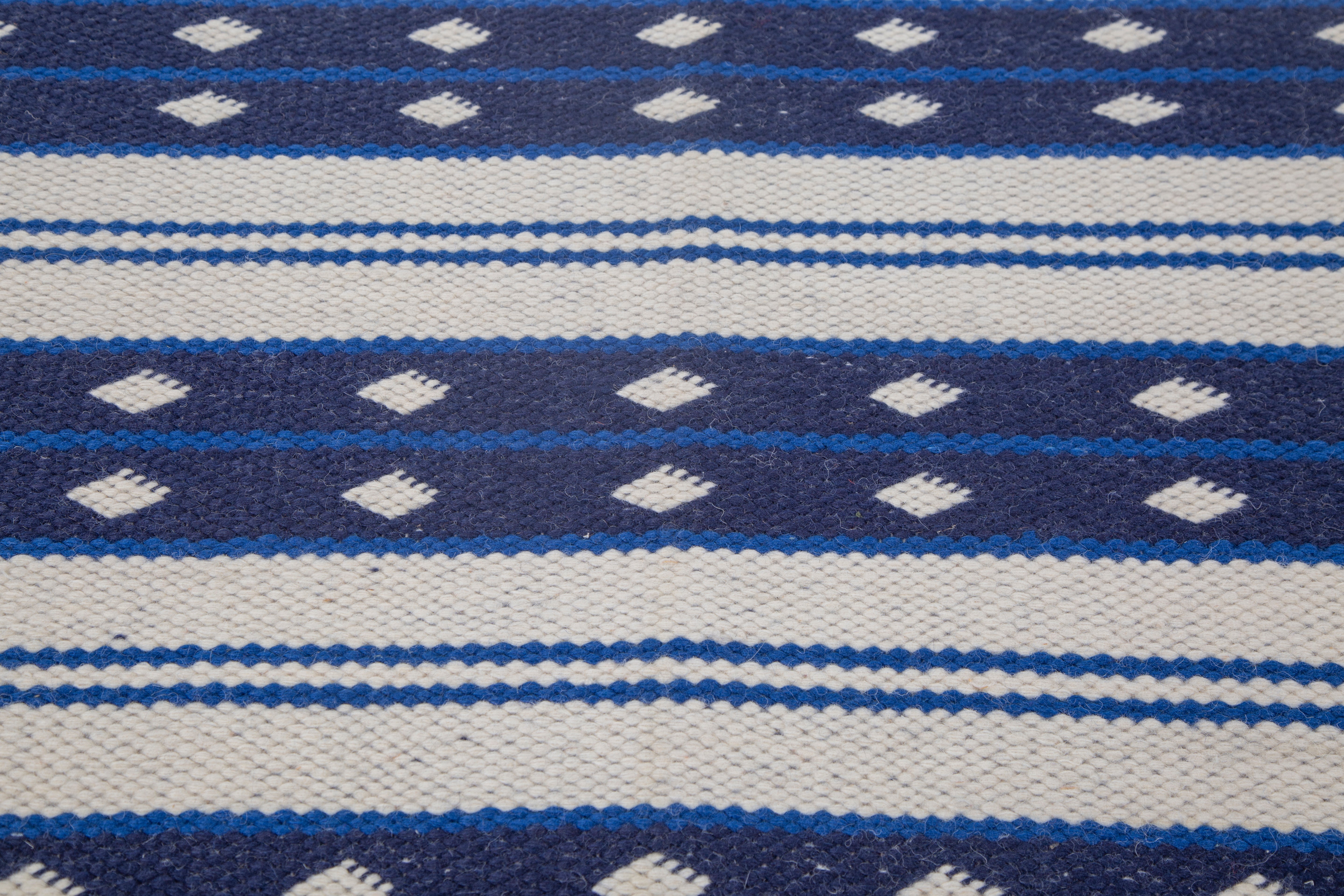 SOLID (RULLAH WEAVE)